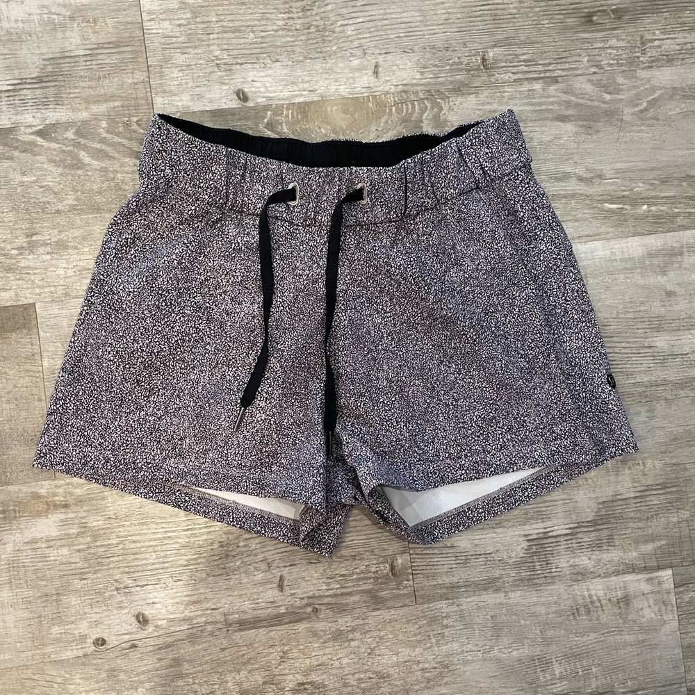 Lululemon On The Fly Shorts 🍋🍋🍋
